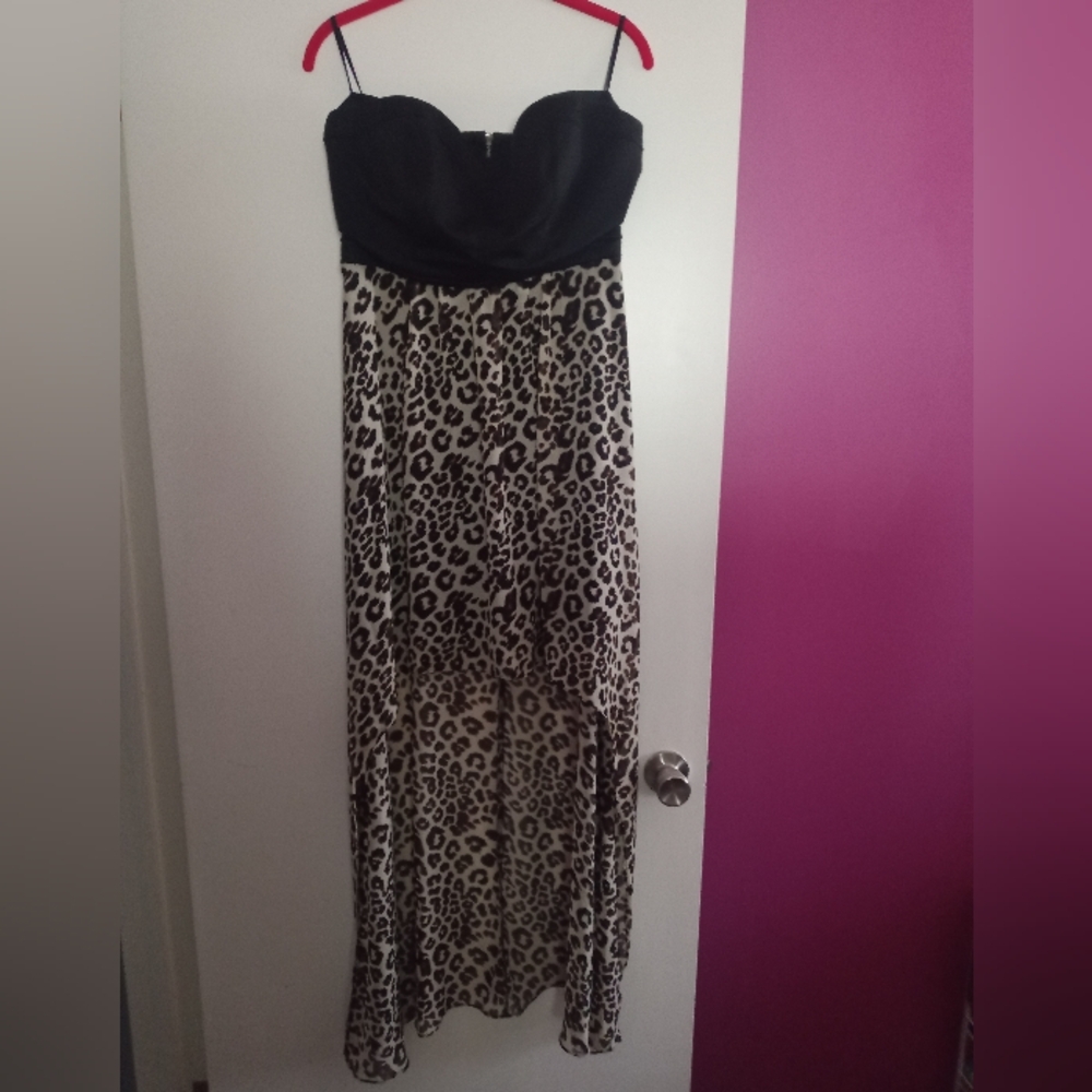 Adorable juniors party dress brand new